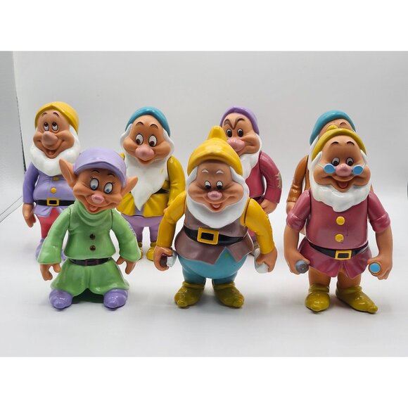 Vintage Disney Snow White & The Seven Dwarfs Figurines Poseable - Picture 1 of 8